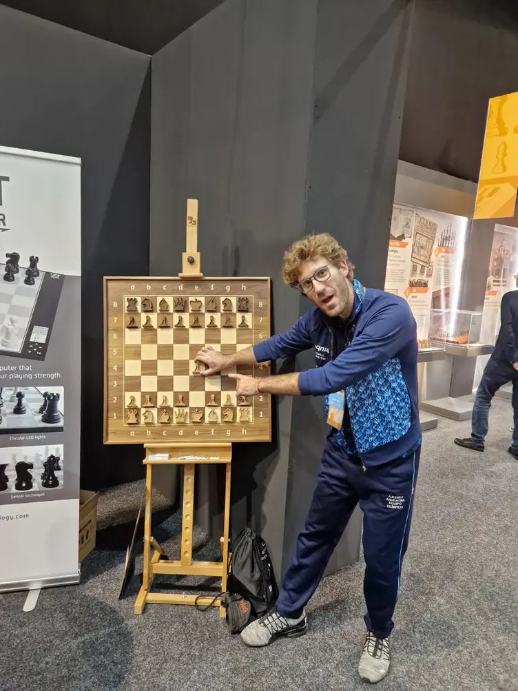 GM Robert Hugarski, captain of the Argentine national team, and ChessboArt client