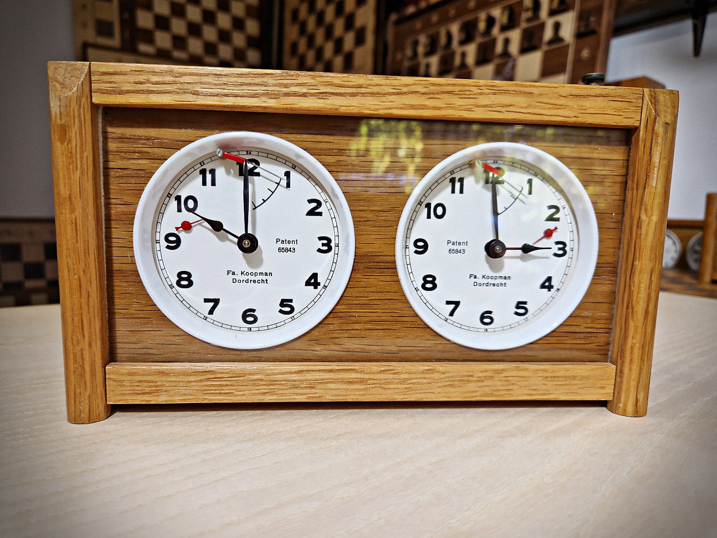 Koopman chess clock - wooden and classic 1980