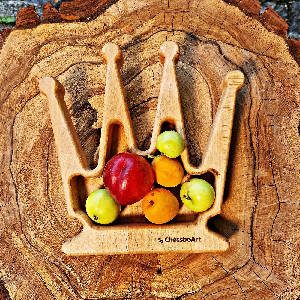 Chess Queen Tray Beech wood with fruits