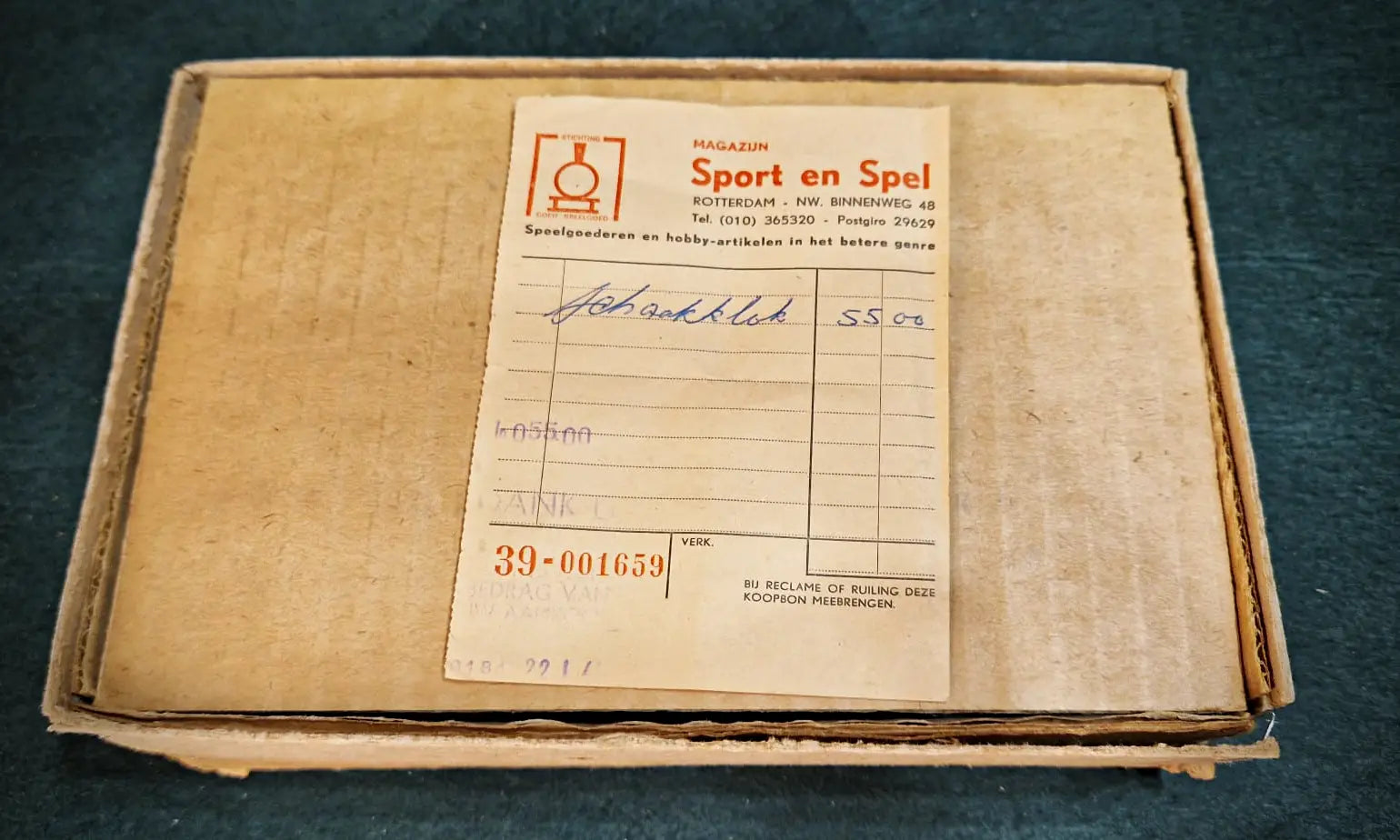 Garde chess clock original paperwork and warranty certificate, complete collector set.