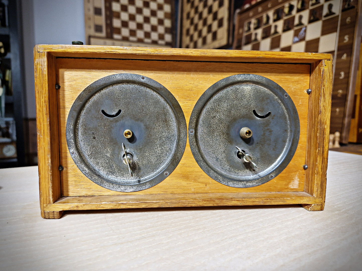Koopman1972-back  chess clock mechanical and wood