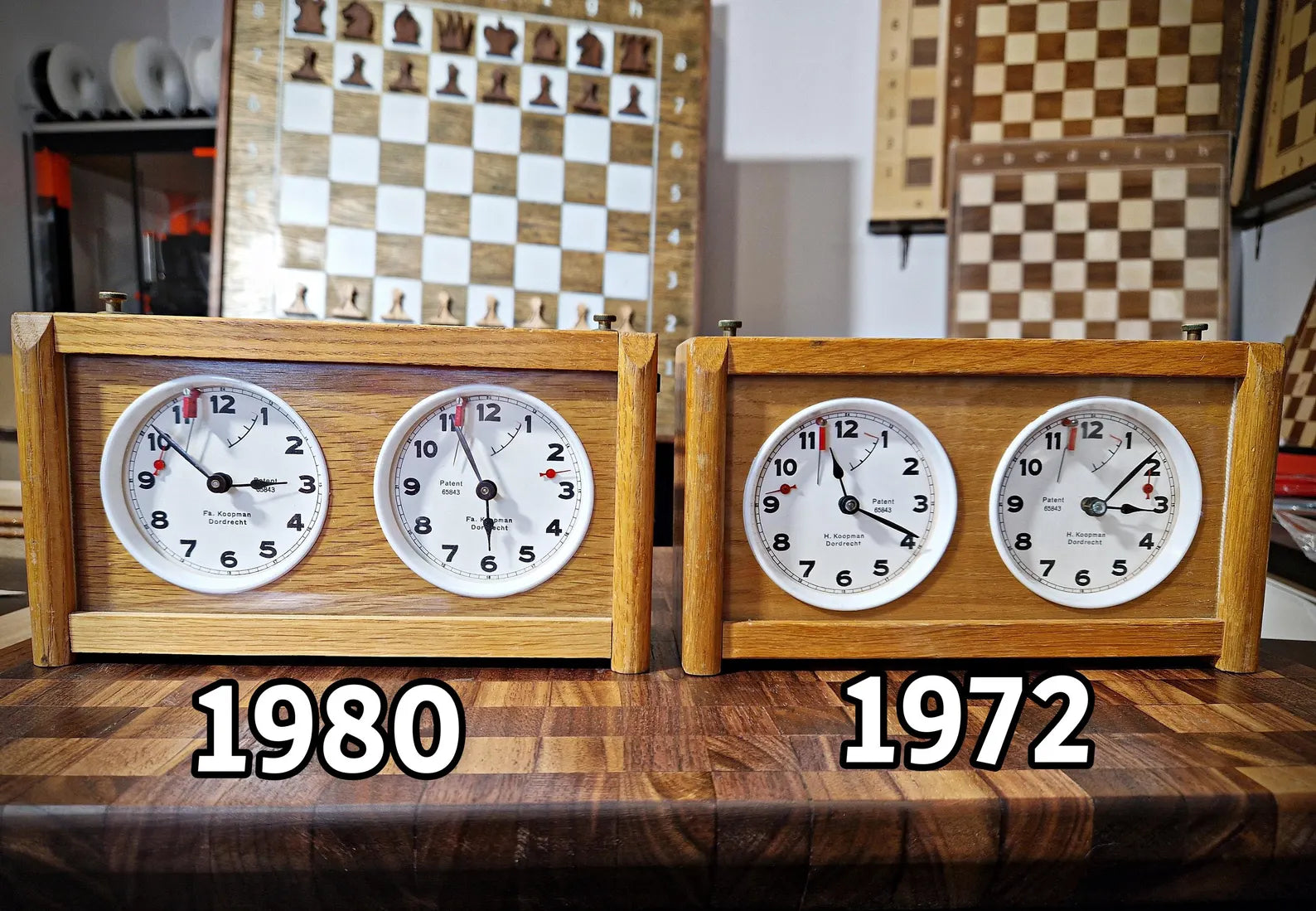 horloge d'échecs - Bois, chêne, Verre - Seconde moitié du horloge d'échecs - Bois, chêne, Verre - Seconde moitié du