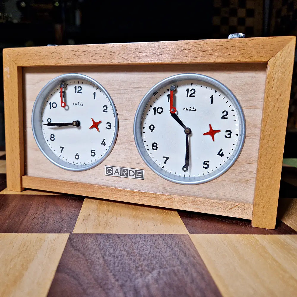 Ruhla Garde Chess Clock 80-90 s front view